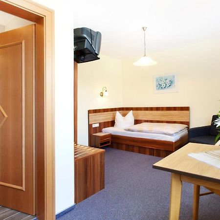 Hotel-Gasthof Zum Oberen Wirt Regen Esterno foto
