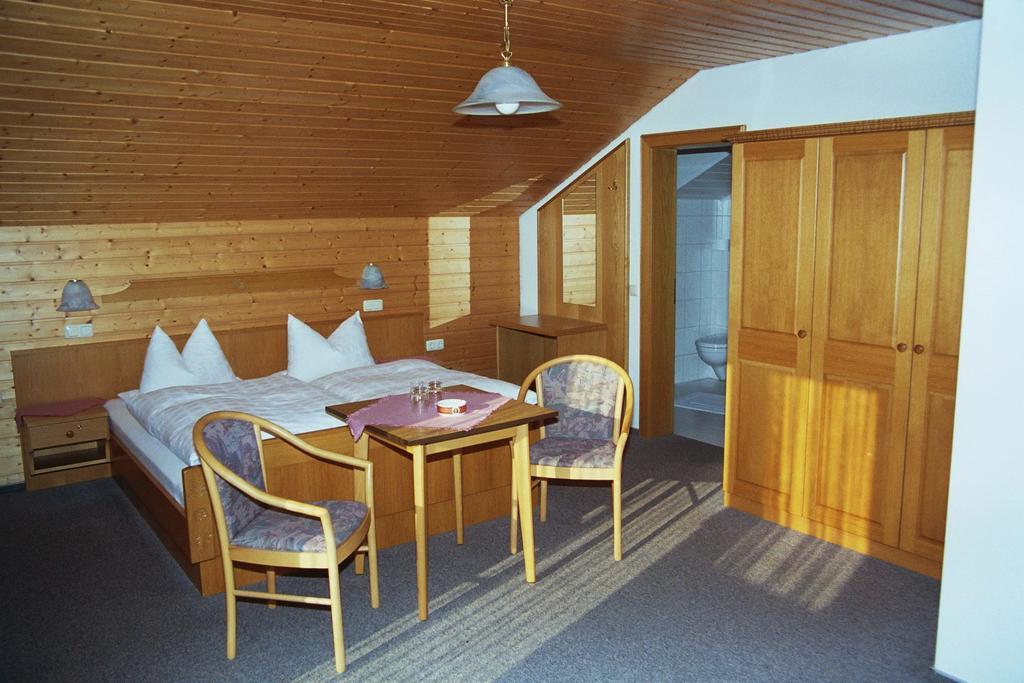 Hotel-Gasthof Zum Oberen Wirt Regen Esterno foto